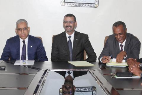 وزير الثقافة الجديد يتسلم رسميا مهامه من سلفه