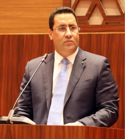 الوزير الأول: محاربة الفساد حرب طويلة والانتصار فيها يتحقق بالصرامة والمؤسسية