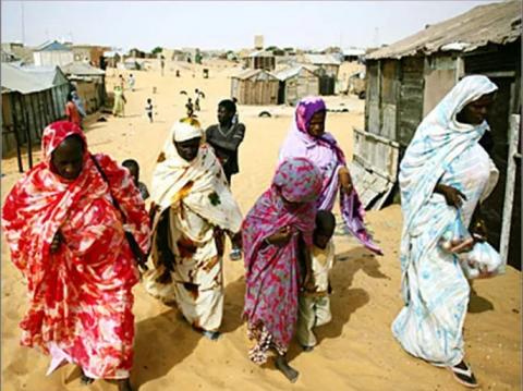 شخصيات موريتانية تطالب بمراجعة الدستور والاعتراف بمكون الحراطين وحقوقه السياسية والاقتصادية